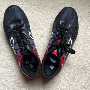 track and field spikes